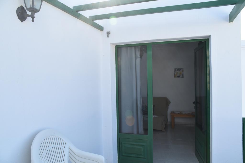 Alhambra Apartamentos 蒂亚斯 外观 照片