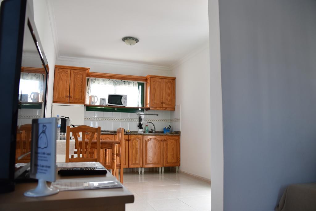 Alhambra Apartamentos 蒂亚斯 外观 照片