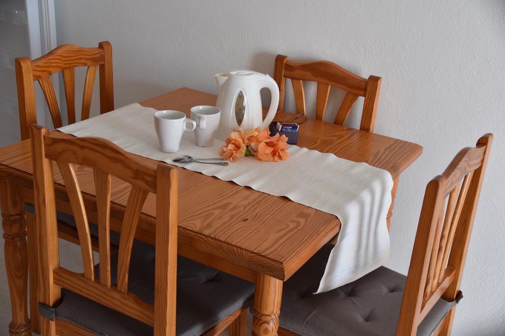 Alhambra Apartamentos 蒂亚斯 外观 照片