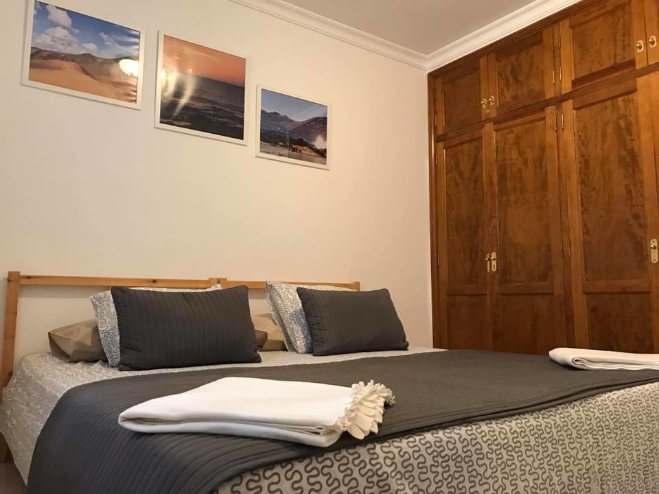 Alhambra Apartamentos 蒂亚斯 外观 照片